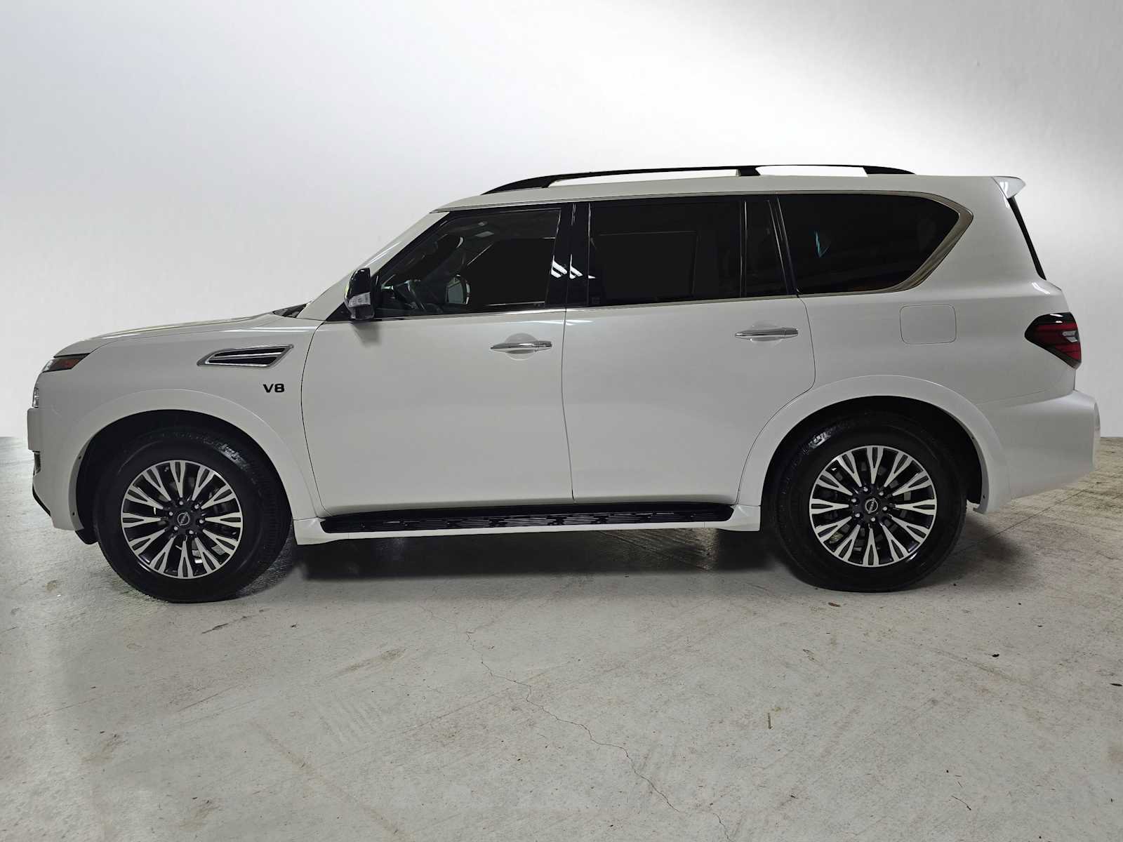 Used 2021 Nissan Armada SL w/ Midnight Edition Package AWD/4WD image 6