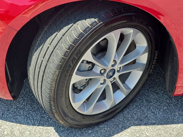 Used 2020 Ford Fusion SE FWD image 32