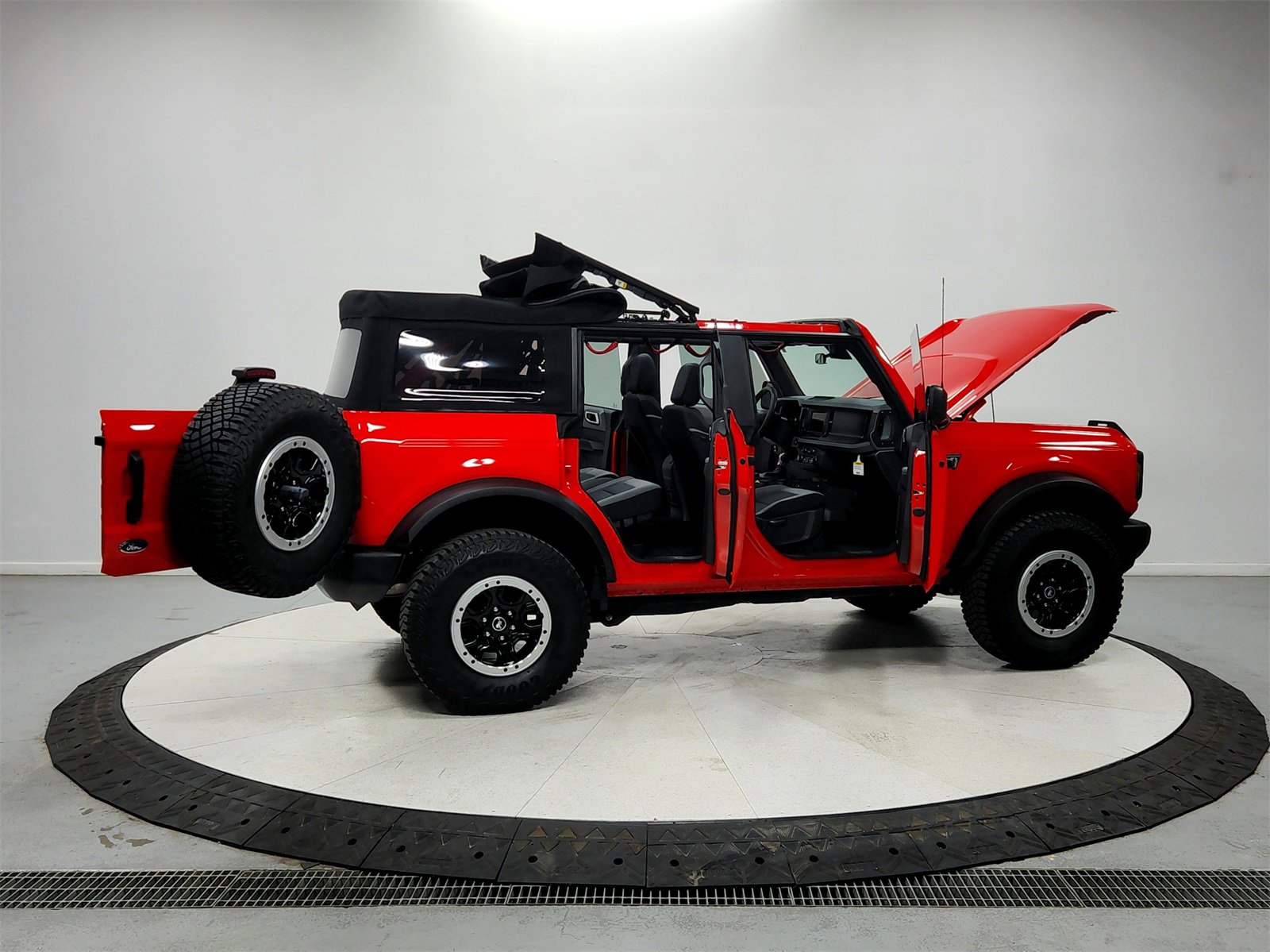 Used 2023 Ford Bronco 4-Door w/ Sasquatch Package image 15