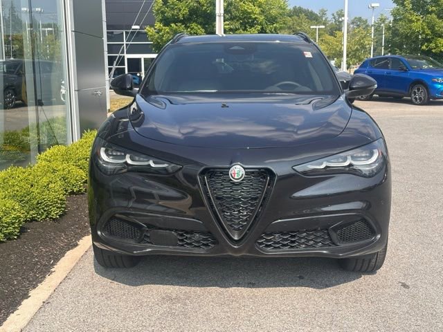 Used 2025 Alfa Romeo Stelvio Sprint AWD/4WD image 4
