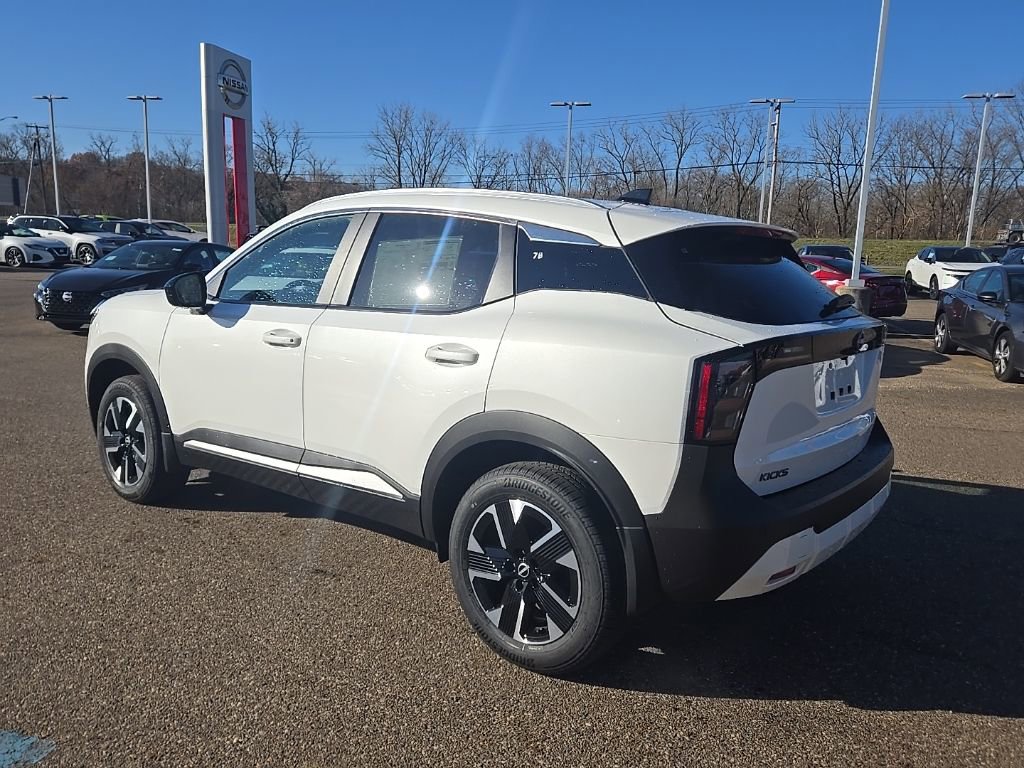 New 2026 Nissan Kicks SV w/ SV Premium Package image 5