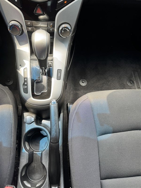 Used 2012 Chevrolet Cruze LT FWD image 20
