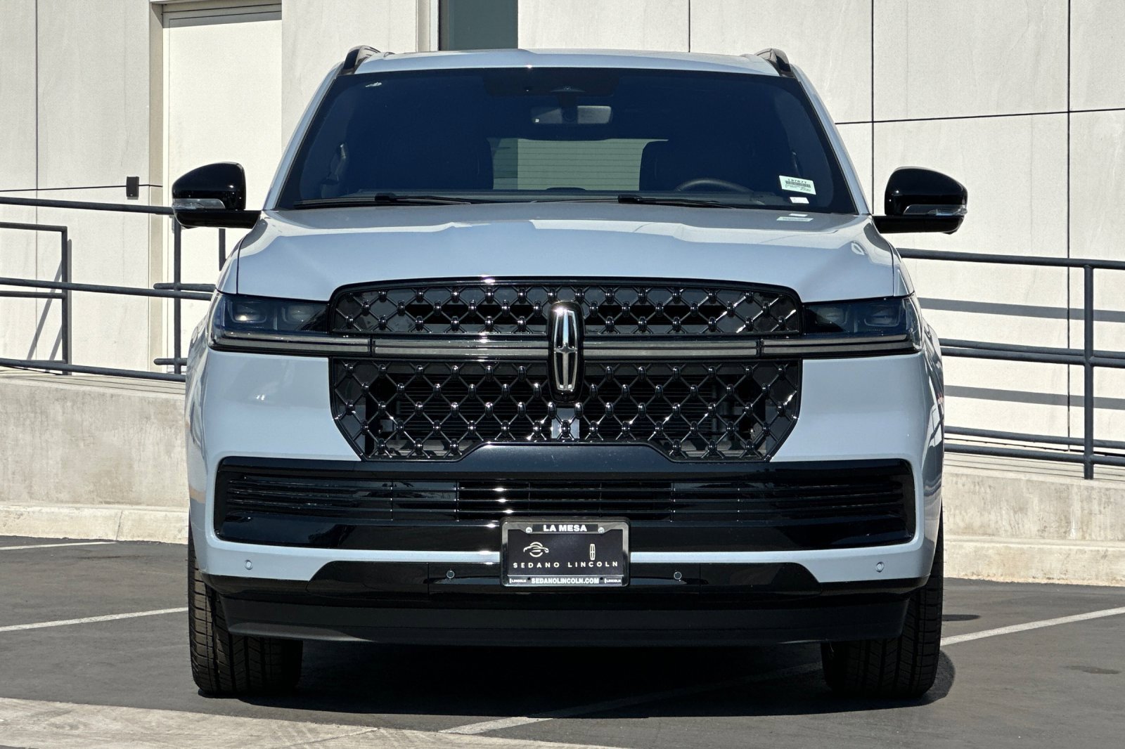 New 2025 Lincoln Navigator L Reserve w/ Jet Appearance Package image 8