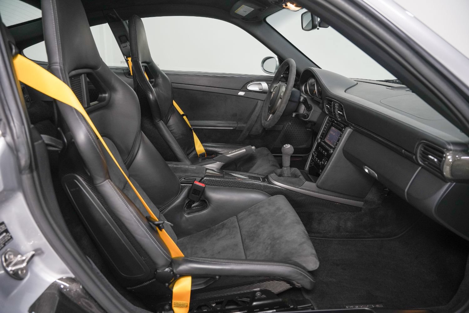 Used 2008 Porsche 911 GT2 RWD image 25