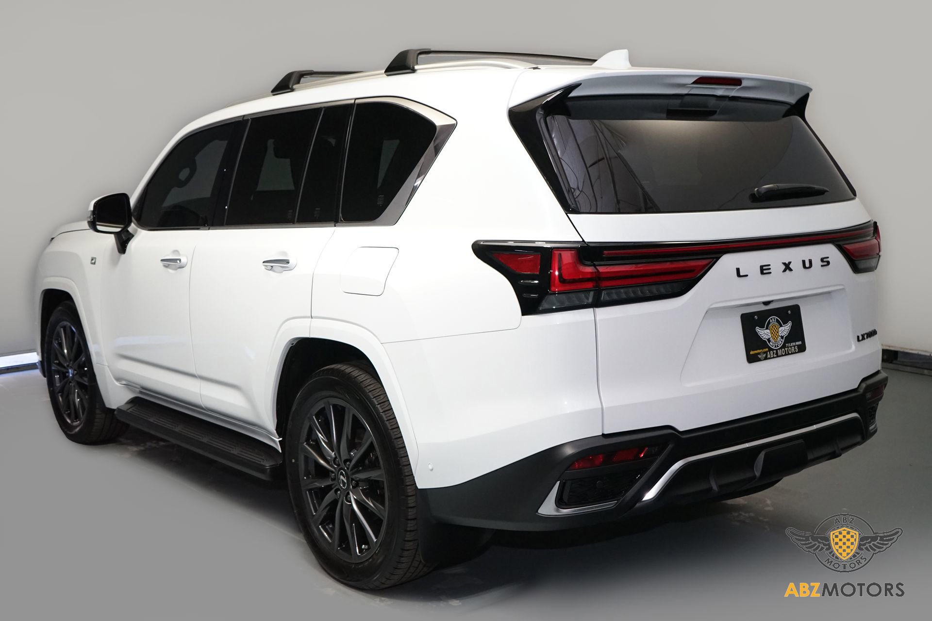 Used 2025 Lexus LX 700h F Sport image 6