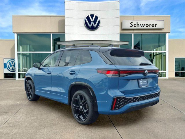 Certified 2025 Volkswagen Tiguan SE R-Line AWD/4WD image 9