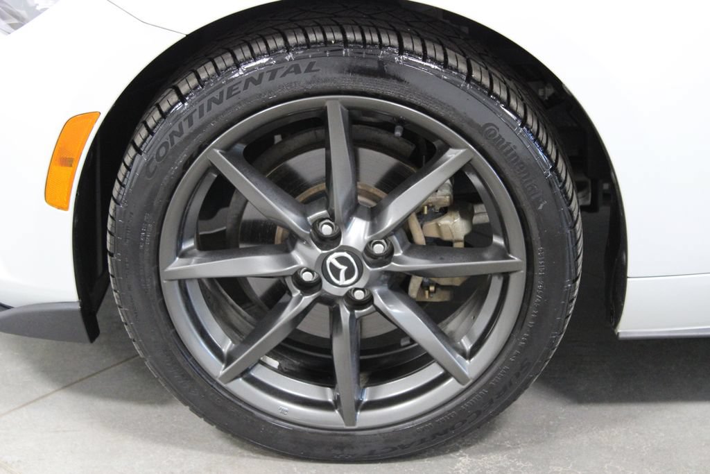 Used 2016 MAZDA MX-5 Miata Club RWD image 16