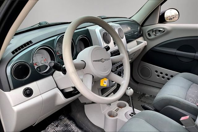Used 2006 Chrysler PT Cruiser Touring FWD image 12