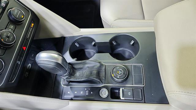 Used 2019 Volkswagen Atlas SE w/ Towing Package AWD/4WD image 16
