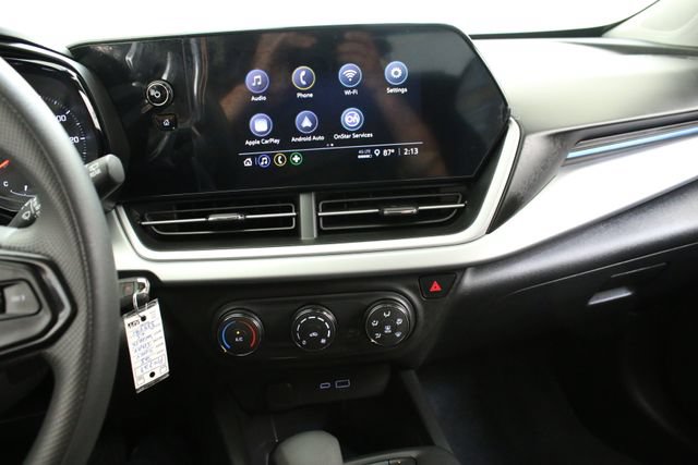 Certified 2025 Chevrolet Trax LS FWD image 18