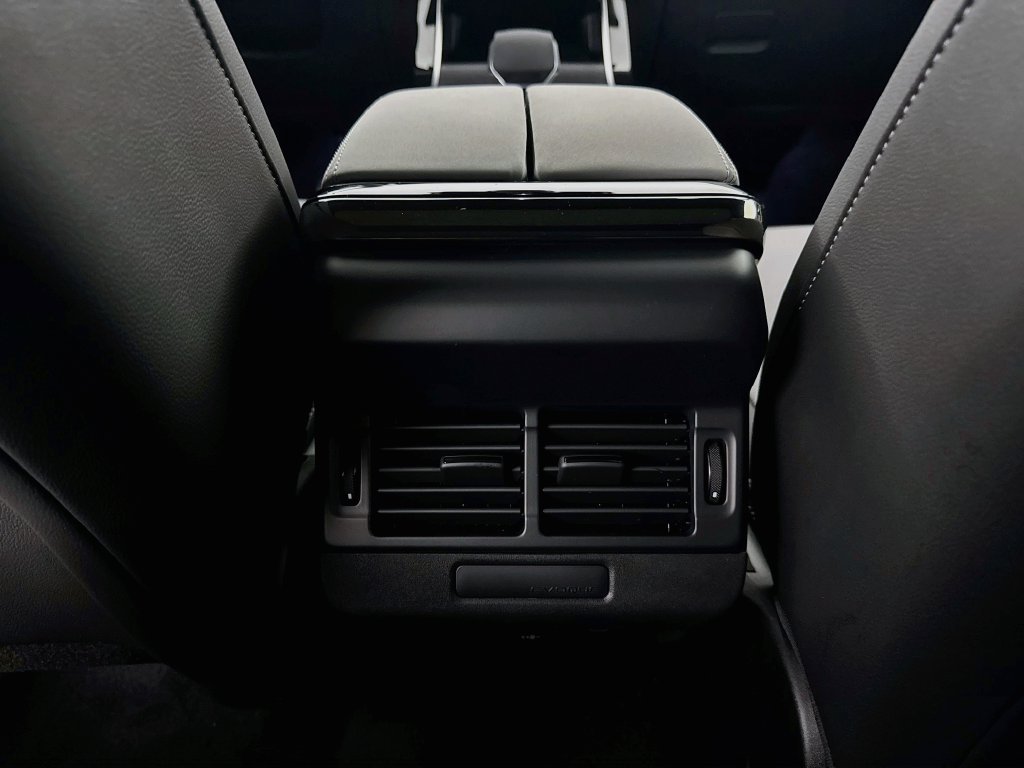 New 2026 Land Rover Range Rover Evoque Hoxton AWD/4WD image 26