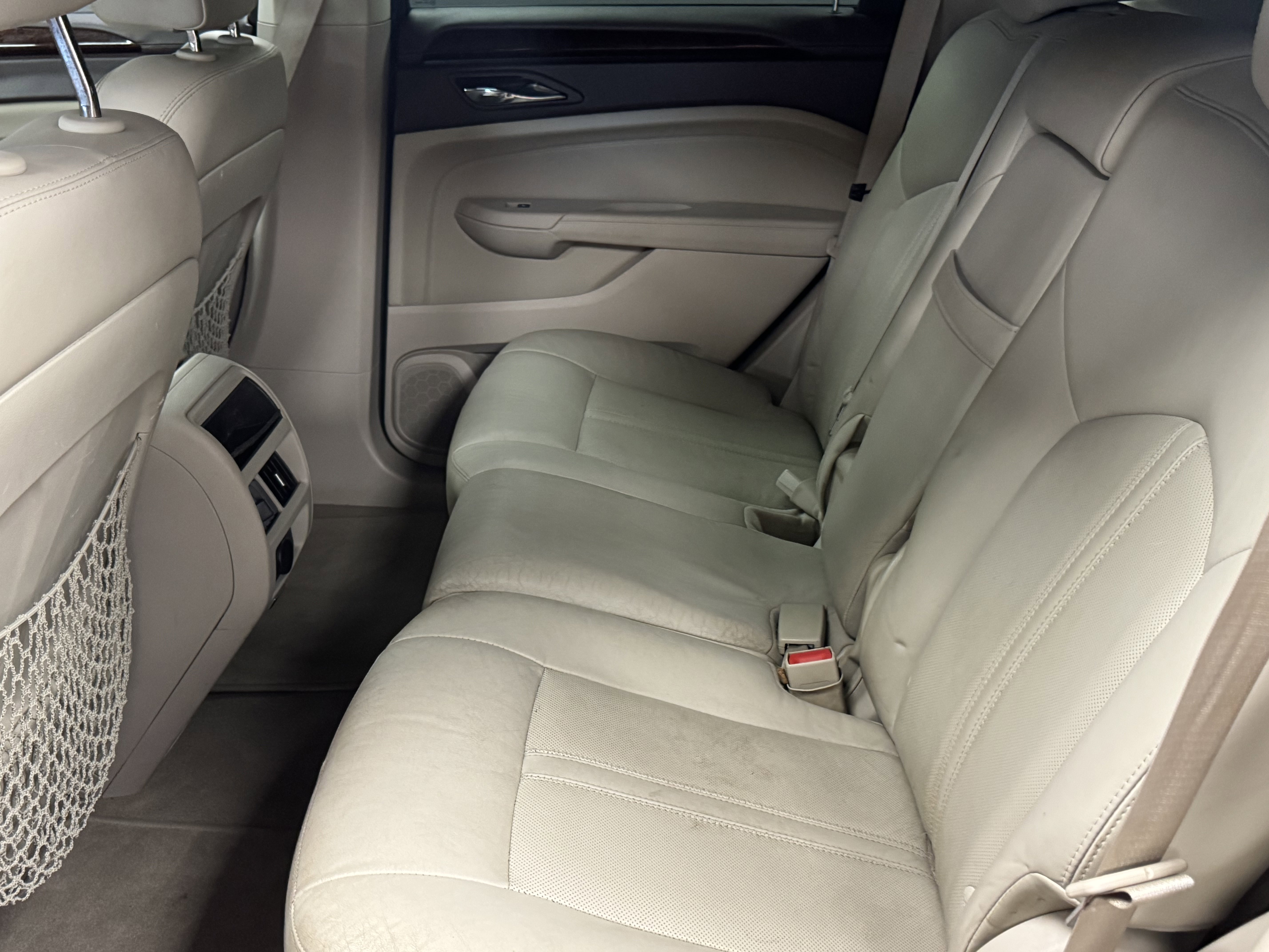 Used 2010 Cadillac SRX Luxury image 11