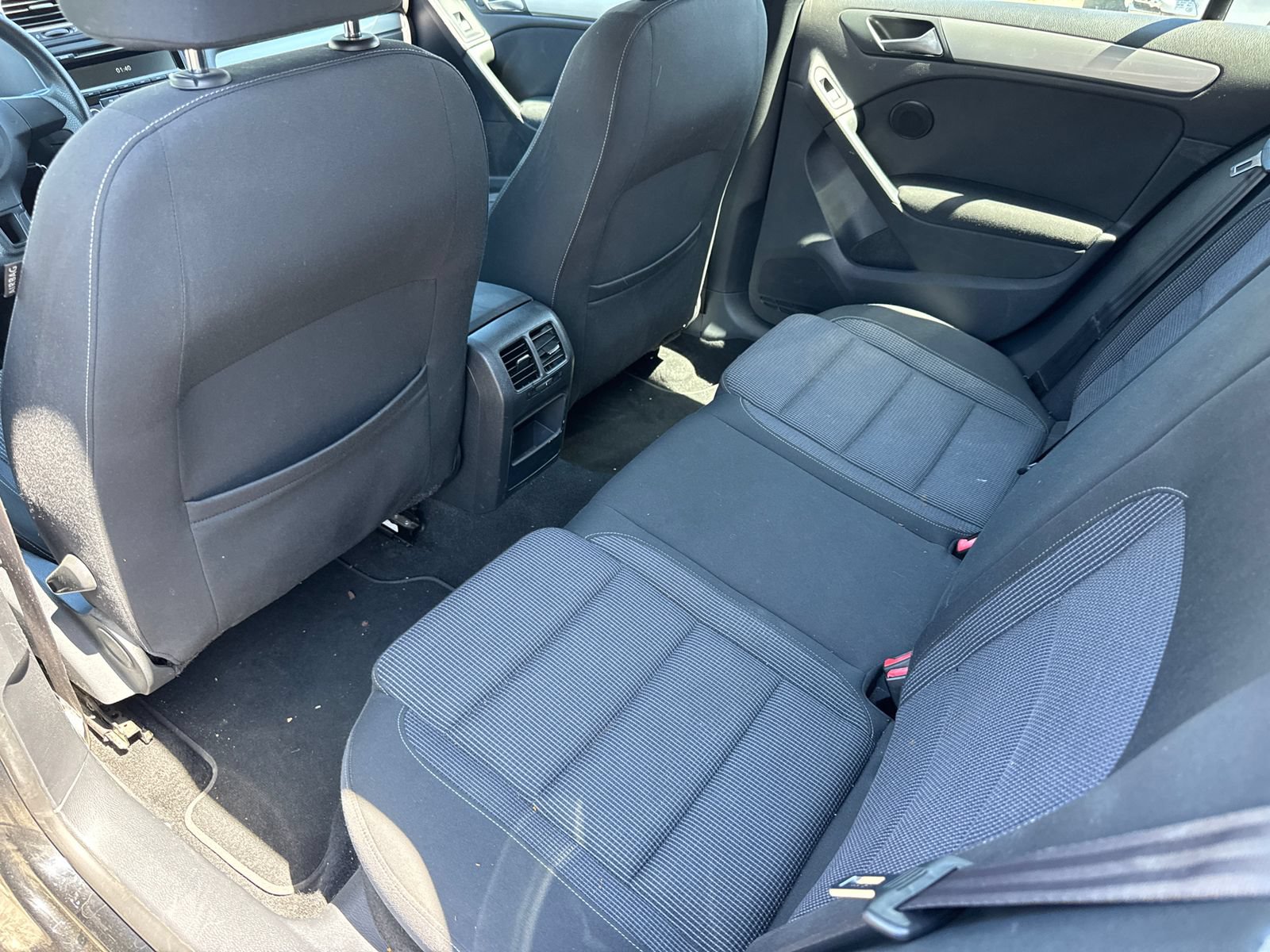 Used 2013 Volkswagen Golf 4-Door FWD image 14