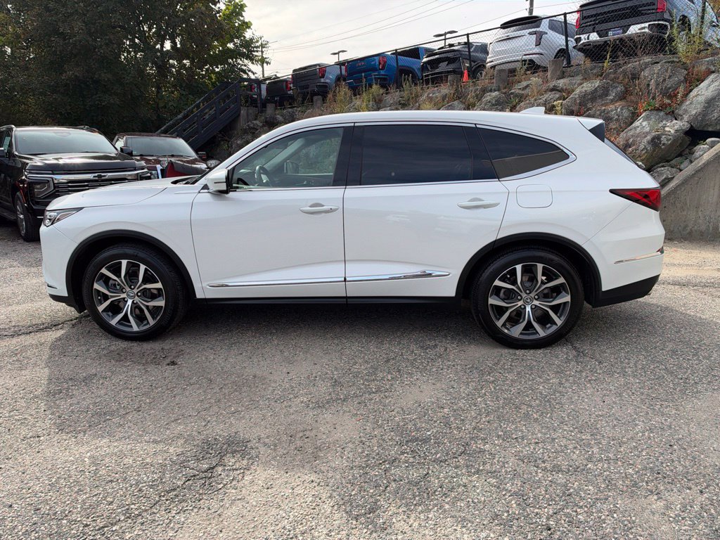 Used 2024 Acura MDX w/ Technology Package AWD/4WD image 2
