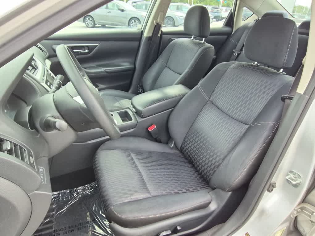 Used 2017 Nissan Altima 2.5 S w/ Power Driver Seat Package FWD image 10