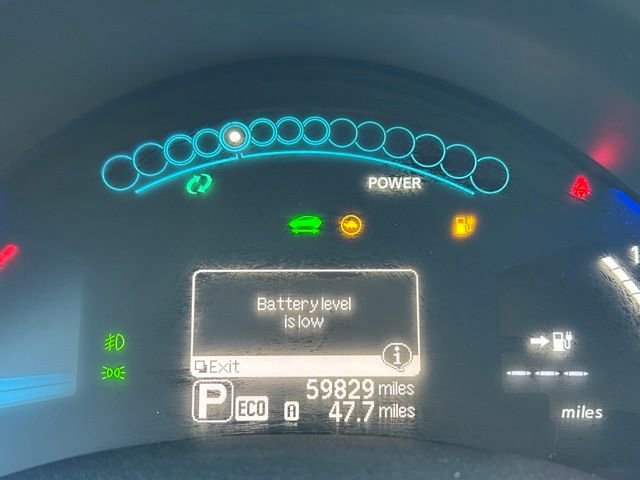 Used 2015 Nissan Leaf SL image 19