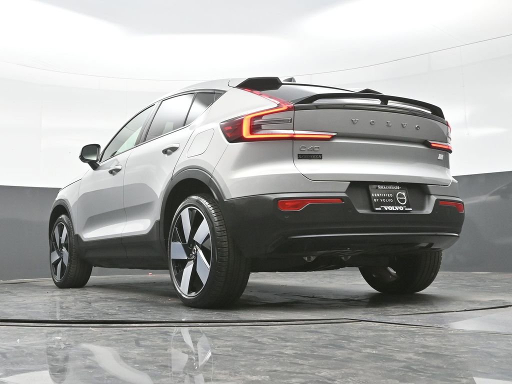 Used 2023 Volvo C40 P8 Recharge Ultimate image 21