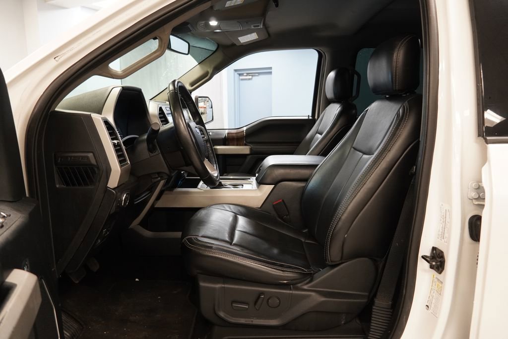 Used 2019 Ford F150 Lariat w/ Trailer Tow Package image 5