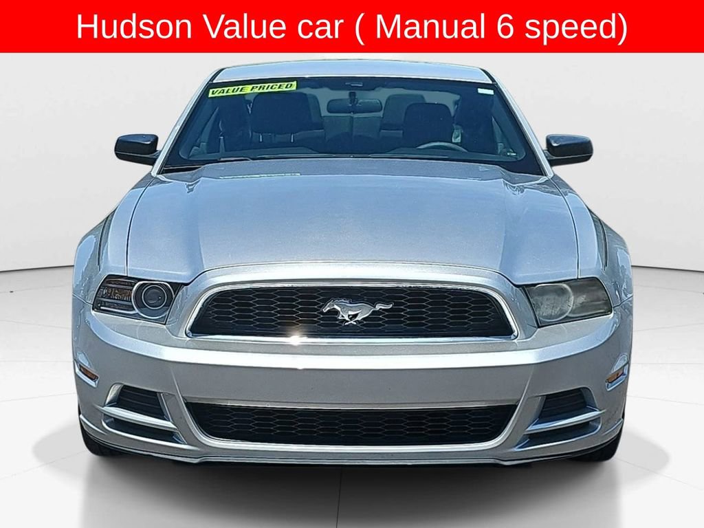 Used 2013 Ford Mustang Coupe RWD image 9