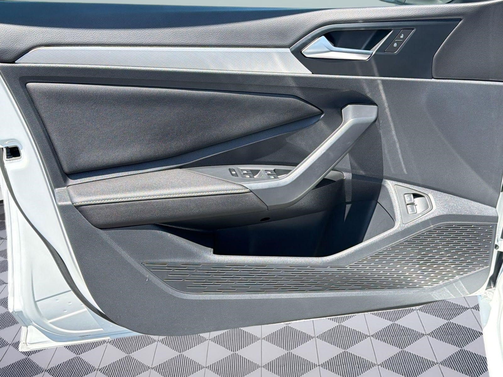 Certified 2024 Volkswagen Jetta Sport FWD image 19