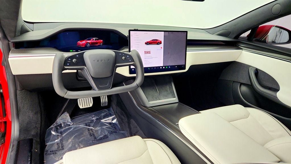Used 2021 Tesla Model S Plaid image 12
