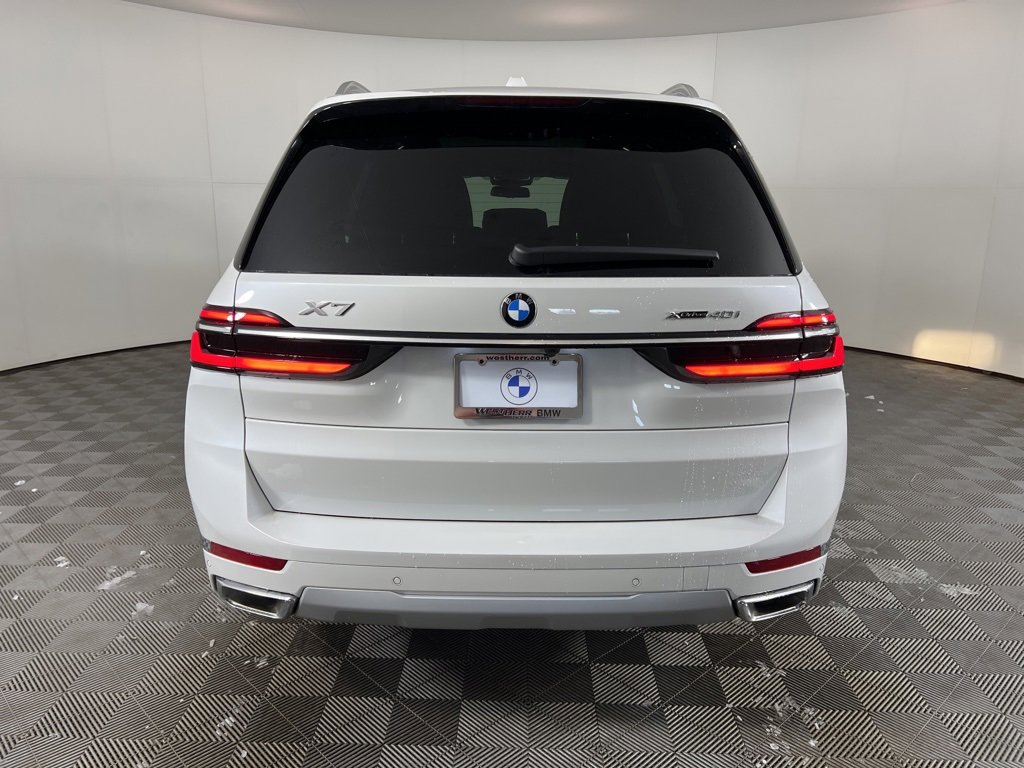 Used 2026 BMW X7 xDrive40i w/ Premium Package image 8
