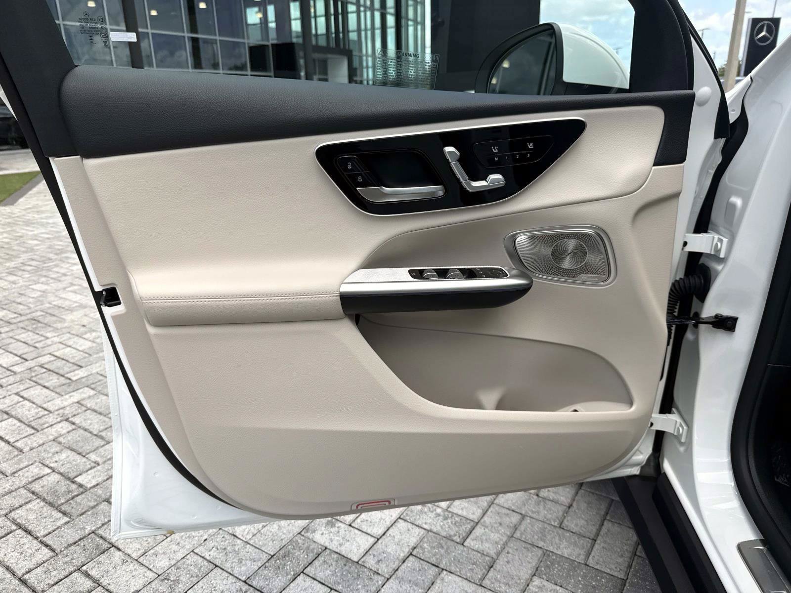 New 2027 Mercedes-Benz GLC 300 image 17