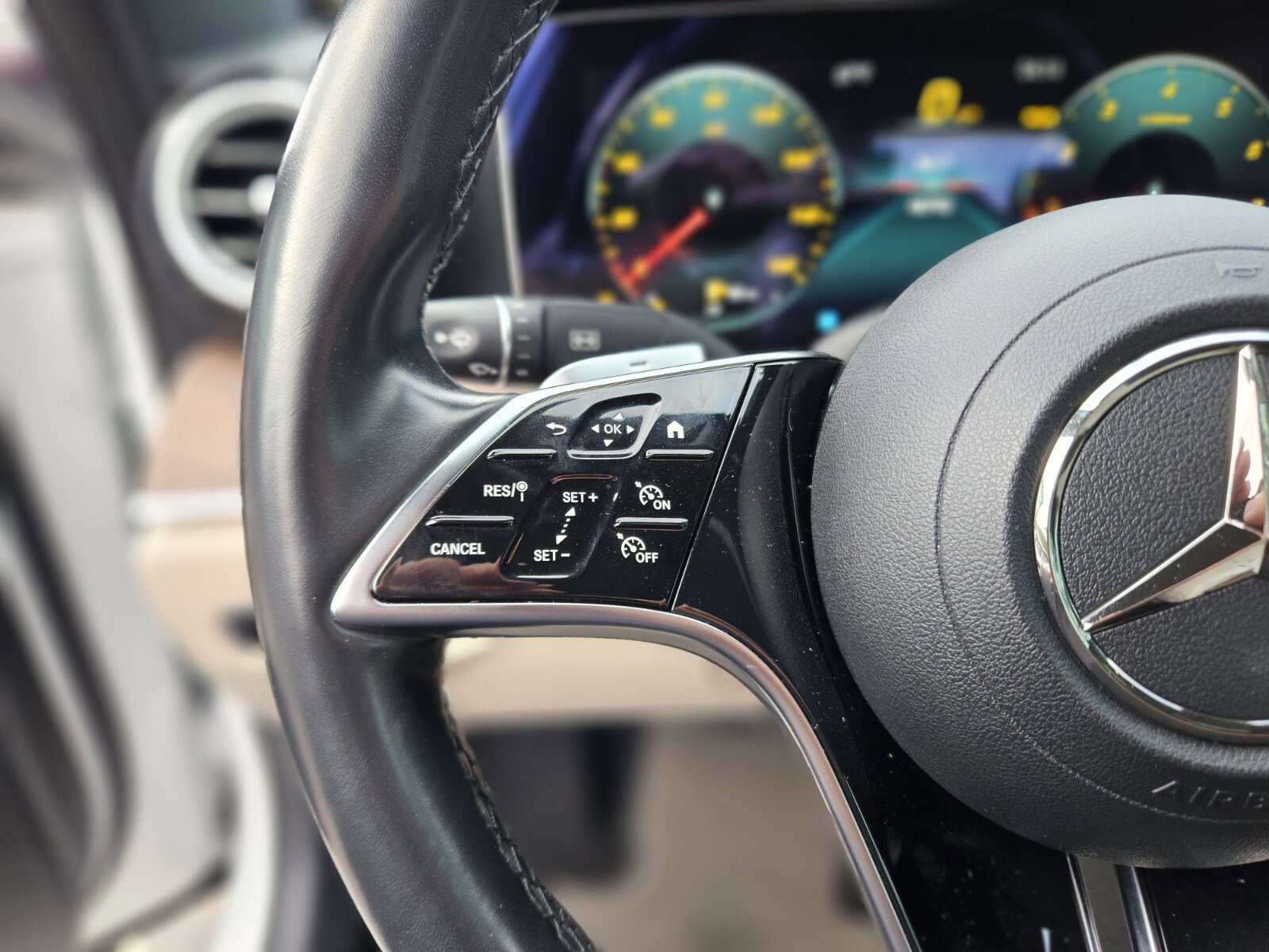 Used 2023 Mercedes-Benz E 450 4MATIC Sedan image 29