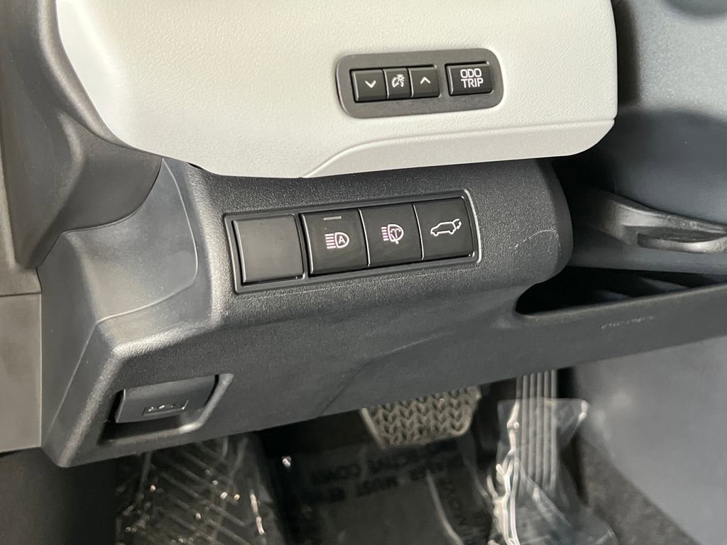 Certified 2026 Subaru Solterra Premium image 29