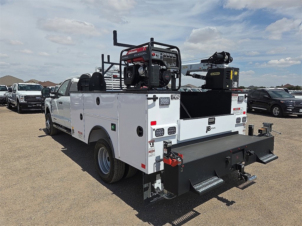 New 2025 Ford F350 XL w/ XL Chrome Package image 3