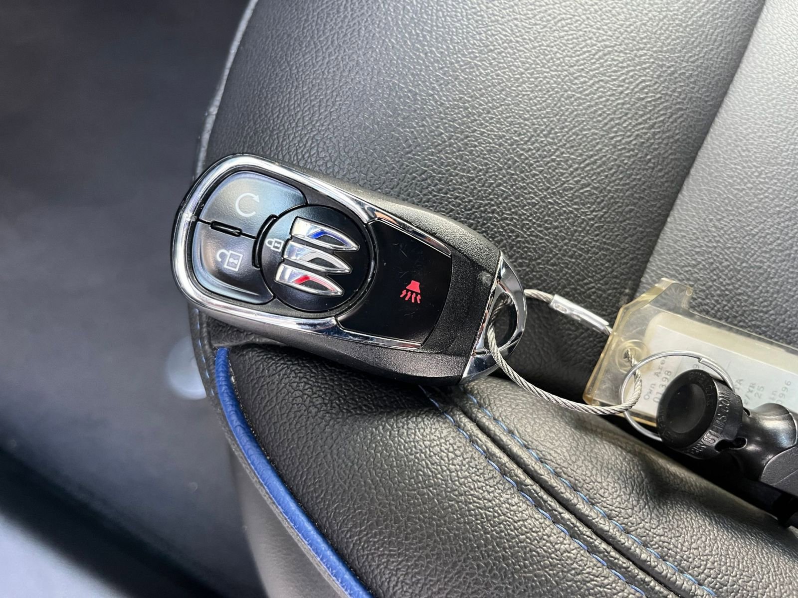 Used 2025 Buick Envista Sport Touring image 23