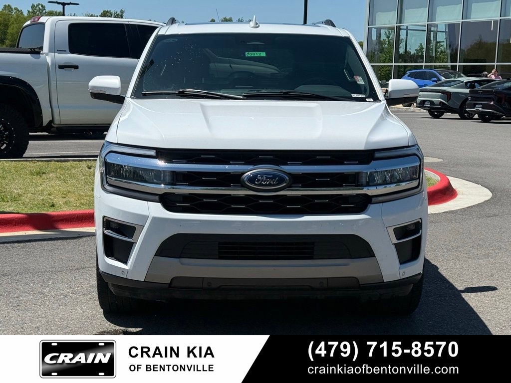 Used 2024 Ford Expedition Limited AWD/4WD image 2