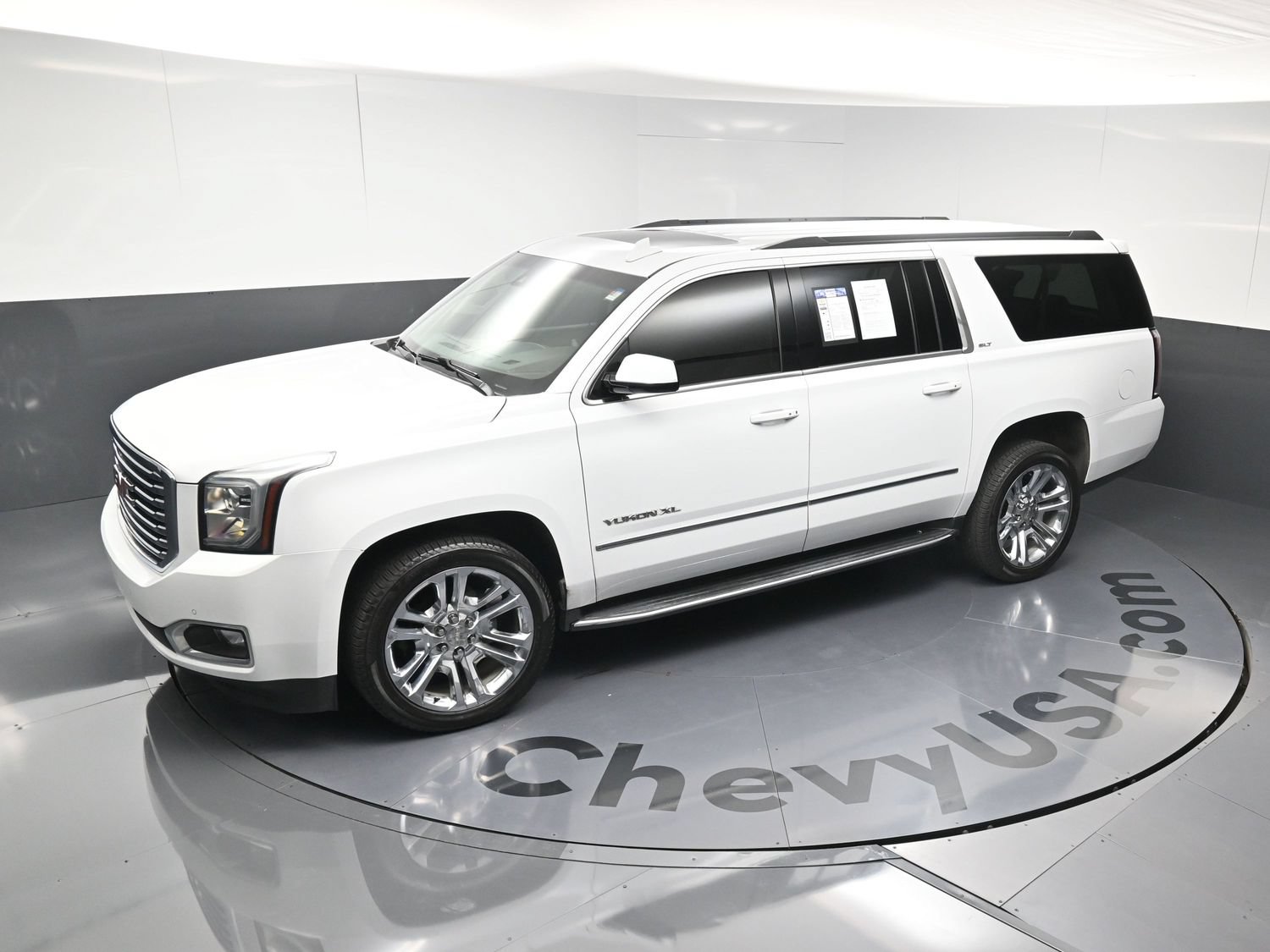 Used 2017 GMC Yukon XL SLT w/ Premium Edition AWD/4WD image 30
