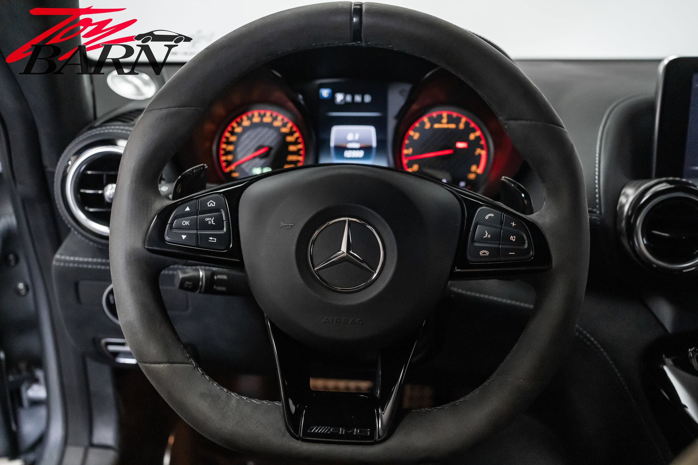 Used 2018 Mercedes-Benz AMG GT R image 32