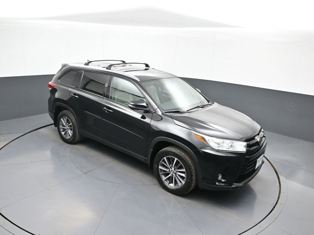 Certified 2019 Toyota Highlander XLE AWD/4WD image 38