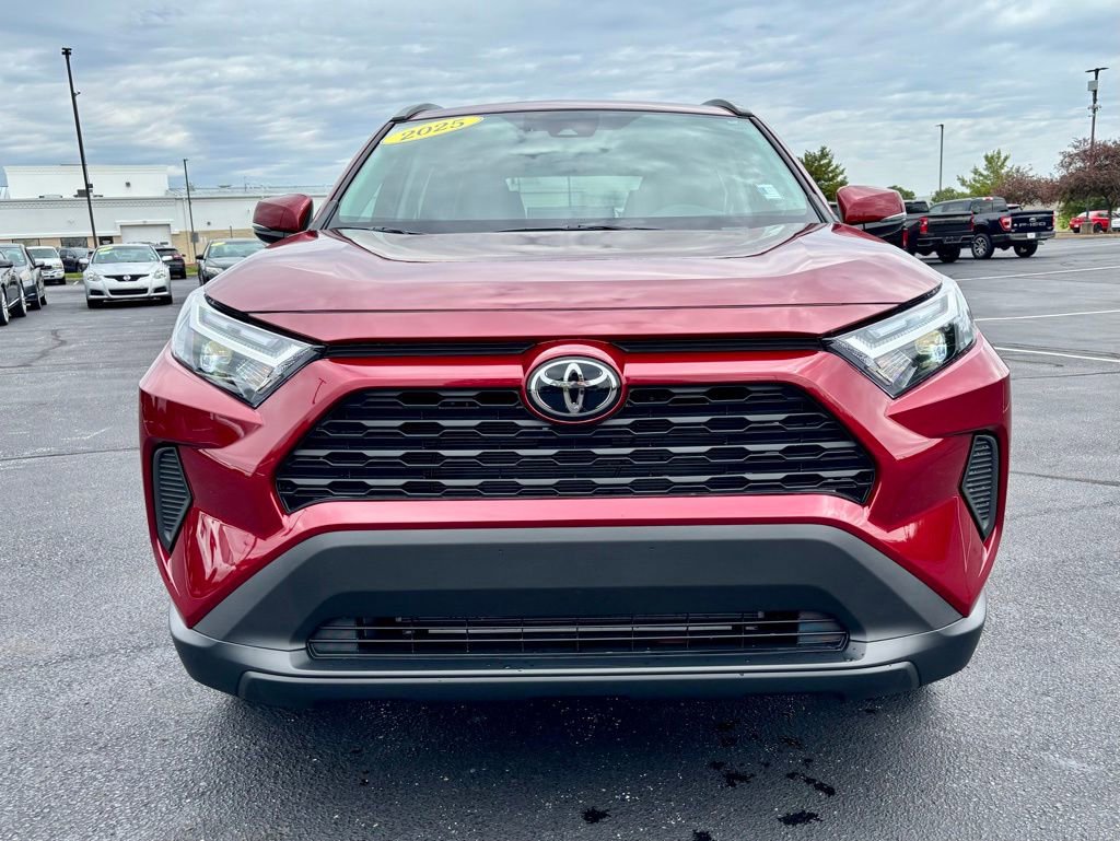 Used 2025 Toyota RAV4 XLE w/ Convenience Package AWD/4WD image 10