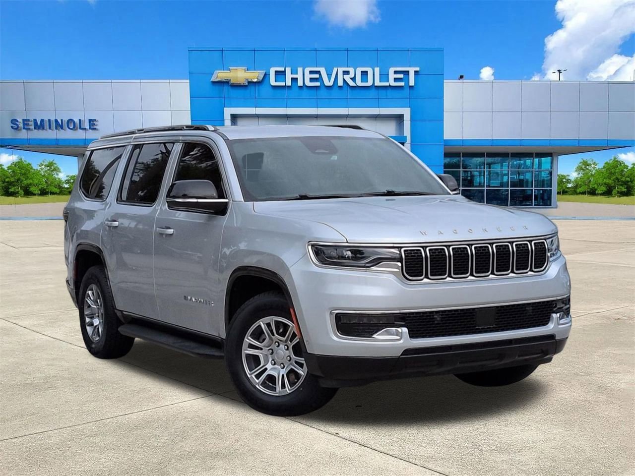Used 2024 Jeep Wagoneer 4WD image 1