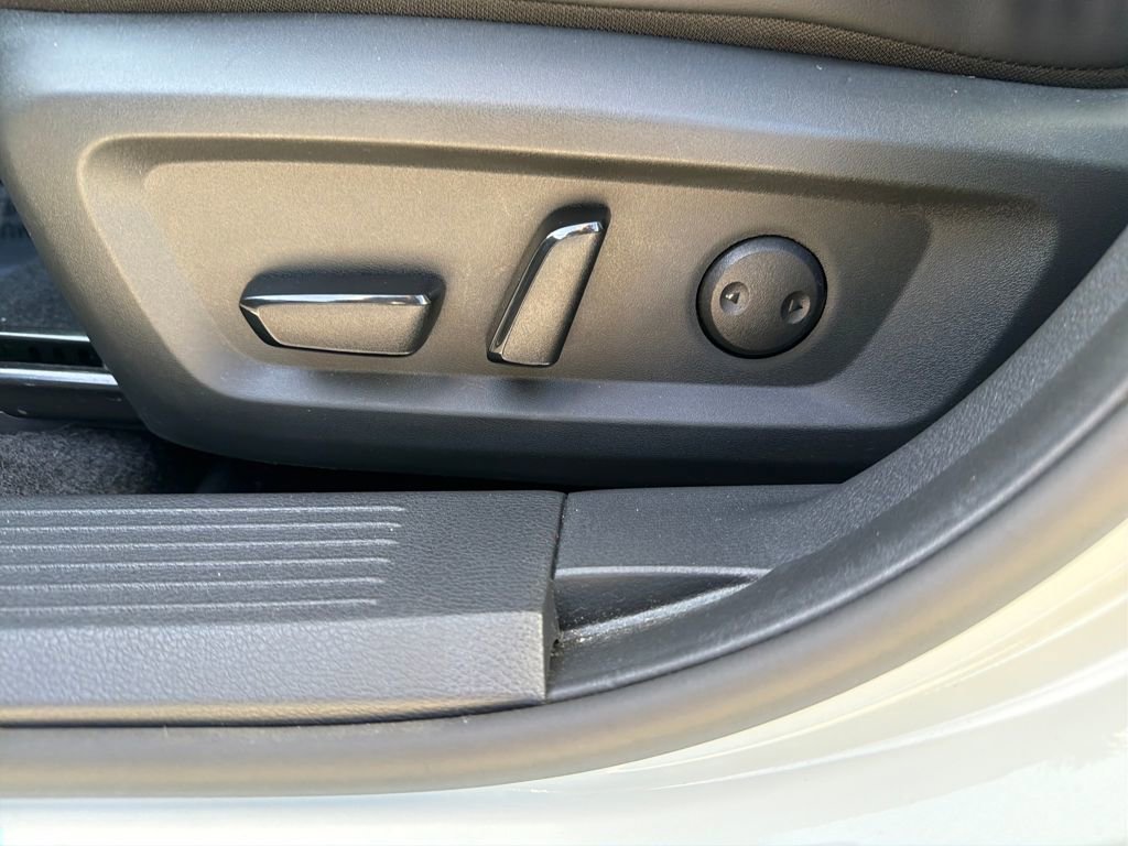 Certified 2023 Nissan Rogue SV w/ SV Premium B Package image 16