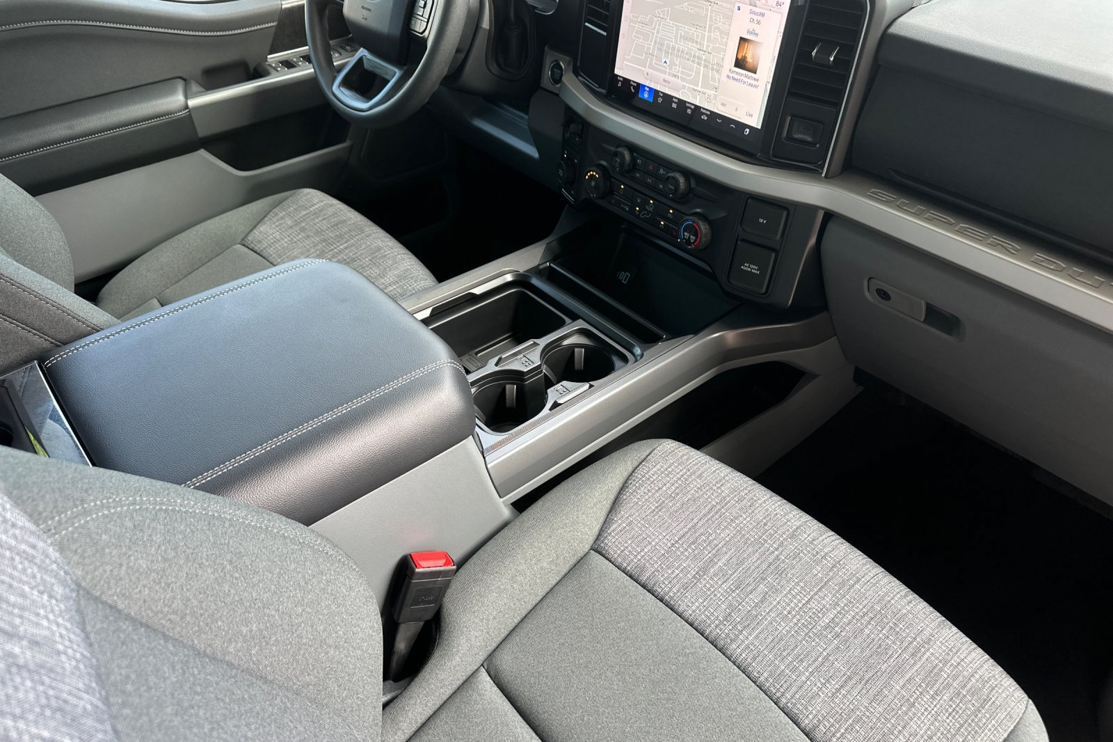 New 2026 Ford F250 XLT w/ XLT Premium Package AWD/4WD image 15