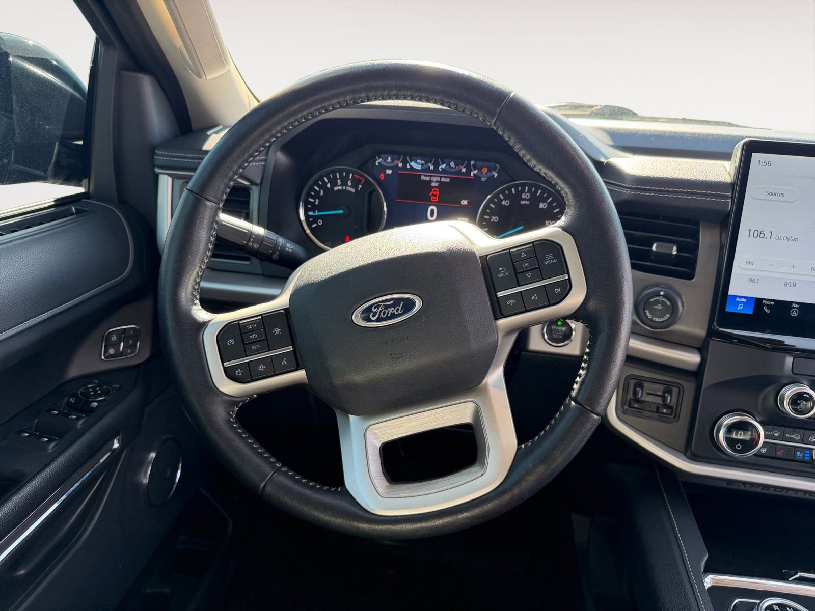 Used 2022 Ford Expedition Max XLT image 12