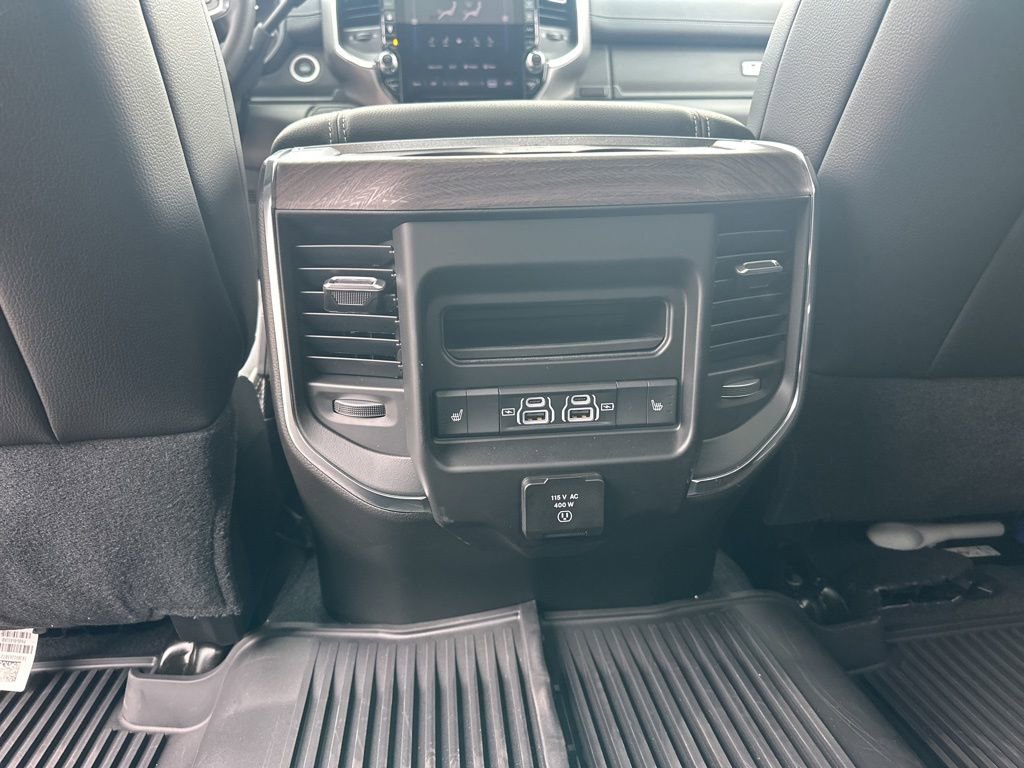 New 2025 RAM 2500 Laramie AWD/4WD image 34