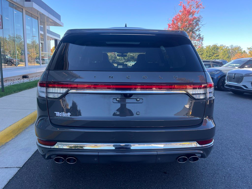 Certified 2022 Lincoln Aviator Black Label Grand Touring w/ Class IV Trailer Tow Package AWD/4WD image 8