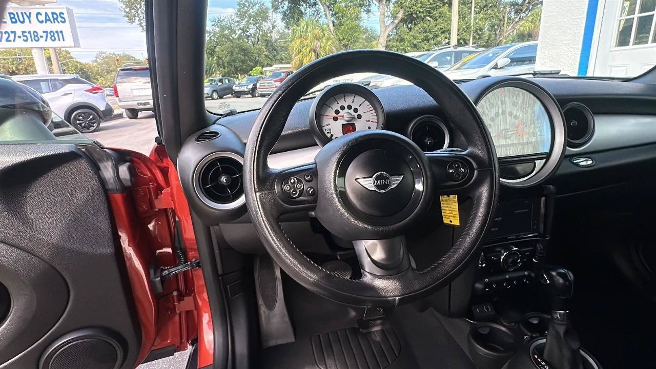 Used 2013 MINI Cooper Clubman FWD image 27