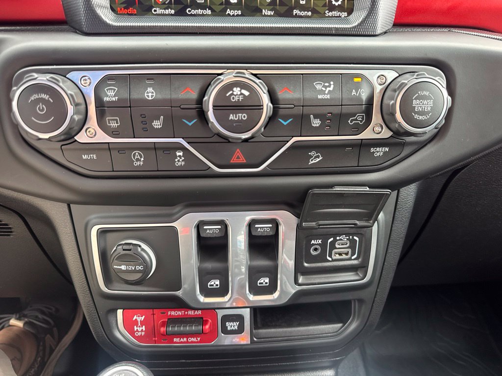 Used 2018 Jeep Wrangler Rubicon AWD/4WD image 6