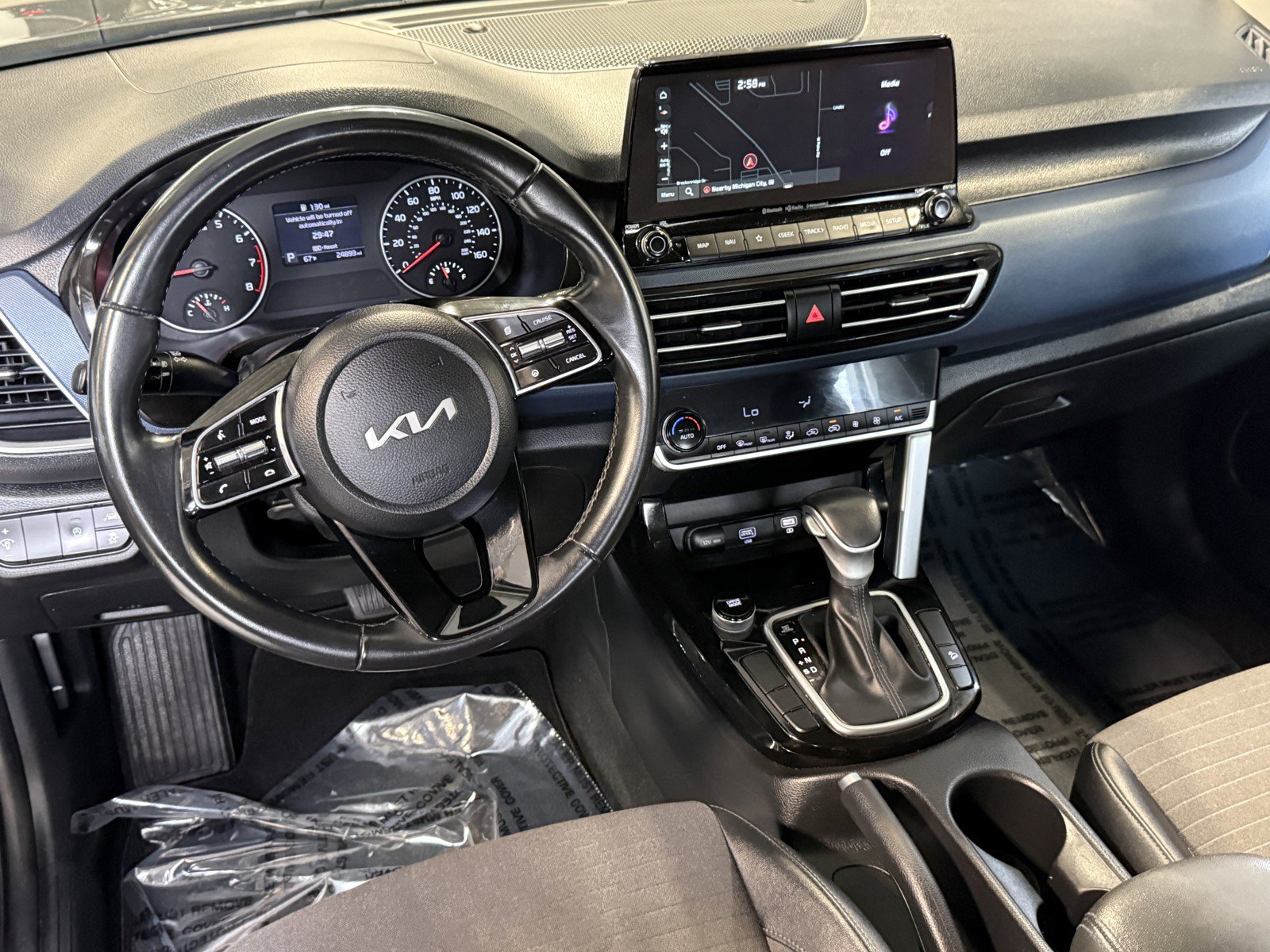 Used 2023 Kia Seltos S w/ Navigation Package FWD image 20