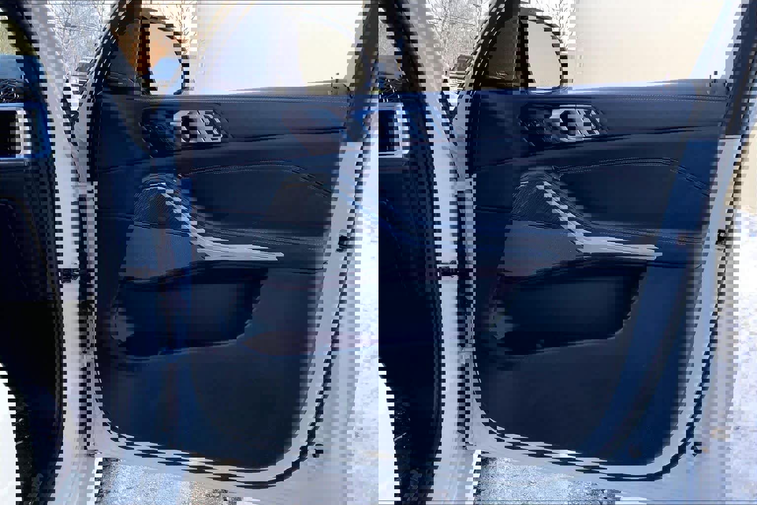 Used 2024 BMW X7 M60i w/ Executive Package image 22