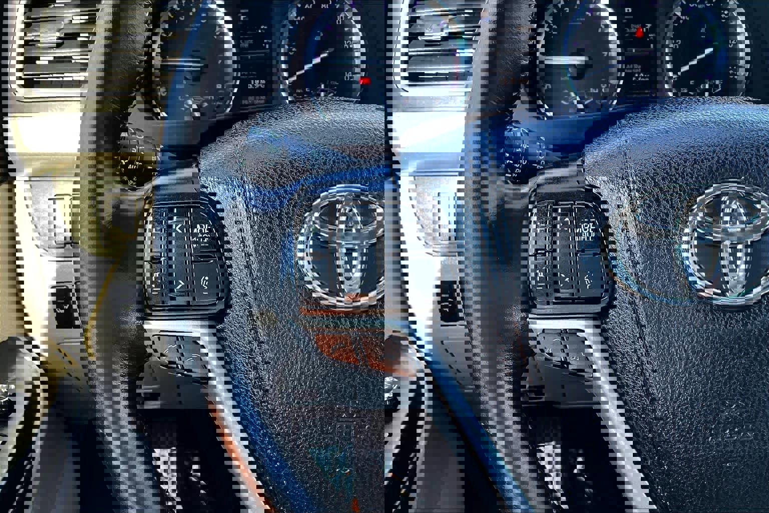 Used 2017 Toyota Highlander Limited Platinum image 23