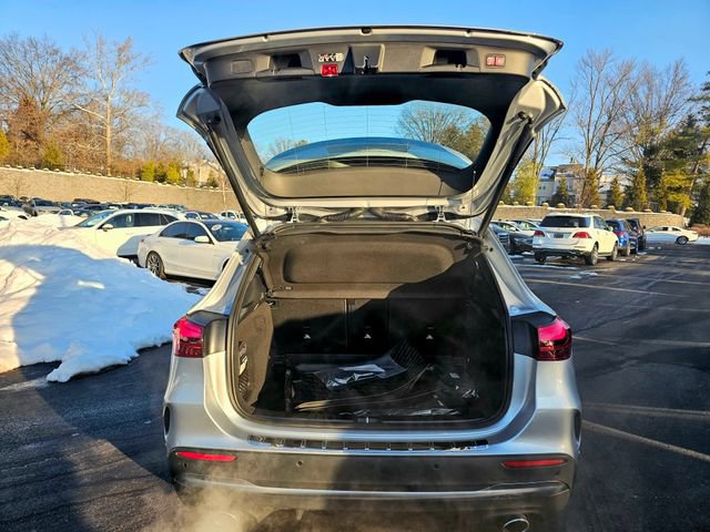 New 2026 Mercedes-Benz GLA 35 AMG 4MATIC image 9