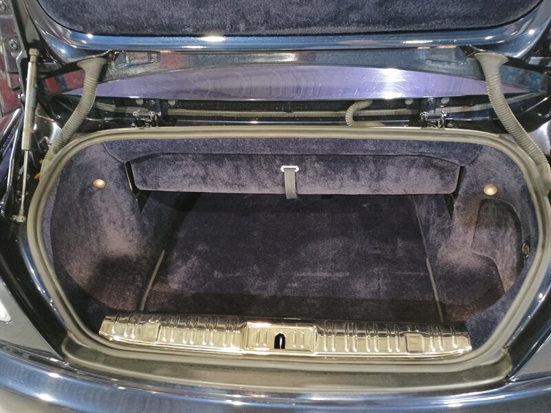 Used 2016 Rolls-Royce Dawn RWD image 48