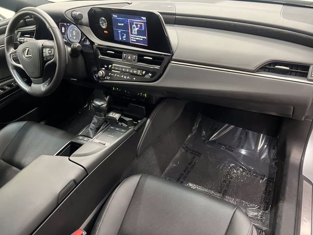 Certified 2022 Lexus ES 300h w/ Premium Package FWD image 12